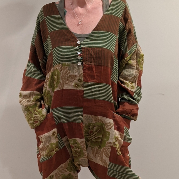 So boho🌼🌼 Kantha reversible romper with pockets. - Picture 3 of 12